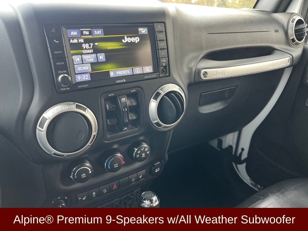 2017 Jeep Wrangler Unlimited Rubicon w/VERY LOW MILES