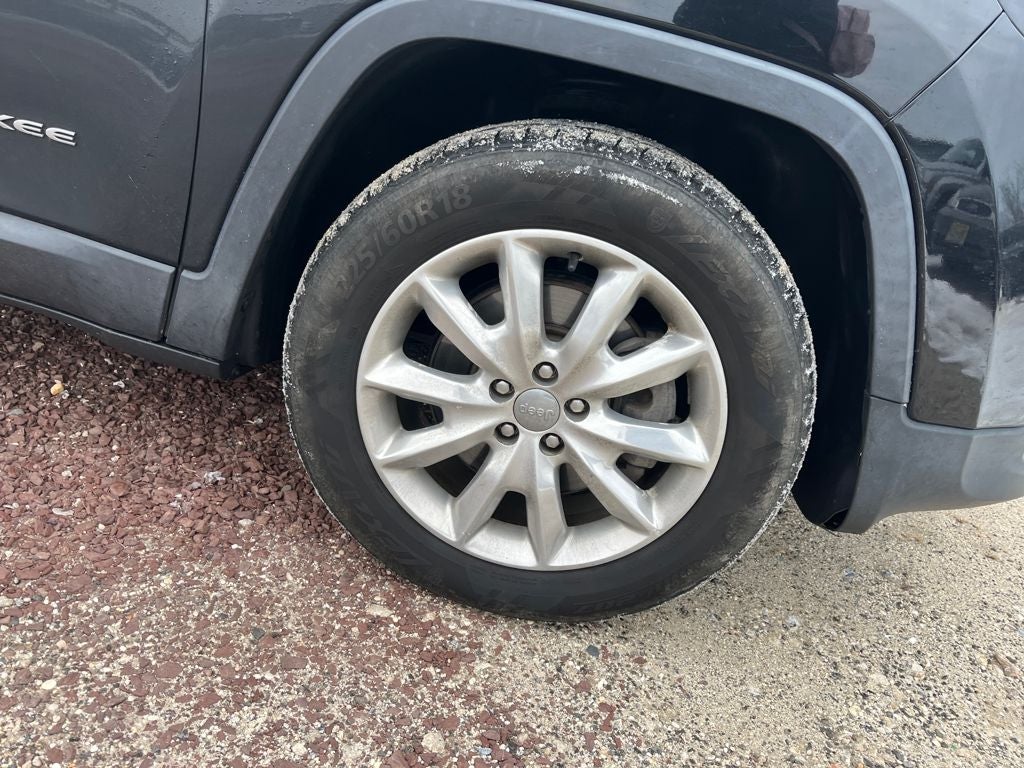 Used 2017 Jeep Cherokee Limited with VIN 1C4PJMDB0HW511960 for sale in Middle Township, NJ