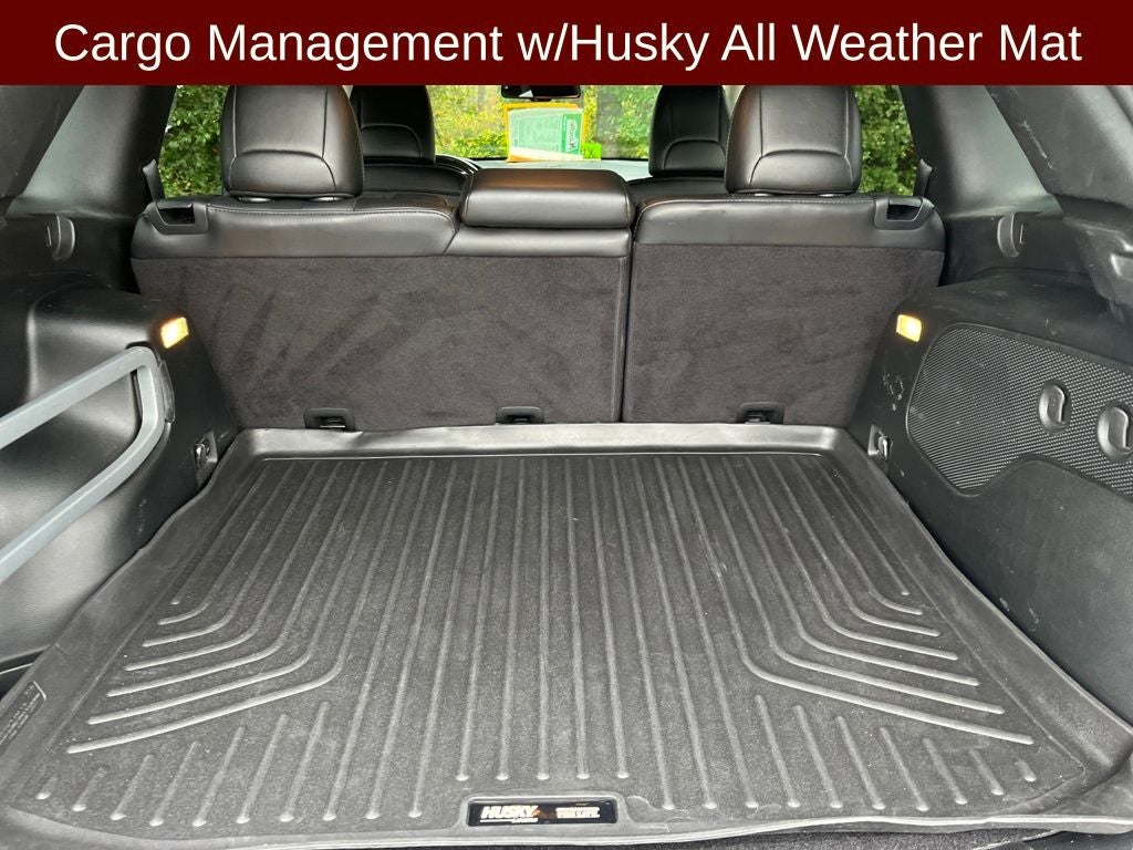 2017 Jeep Cherokee Overland w/VERY LOW MILES