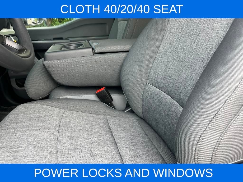 2025 Ford F-350SD XL w/Reading Stake Body w/Tommy Gate