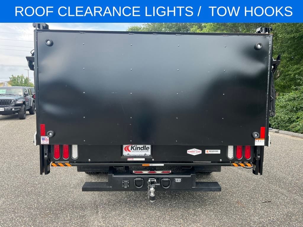 2025 Ford F-350SD XL w/Reading Stake Body w/Tommy Gate