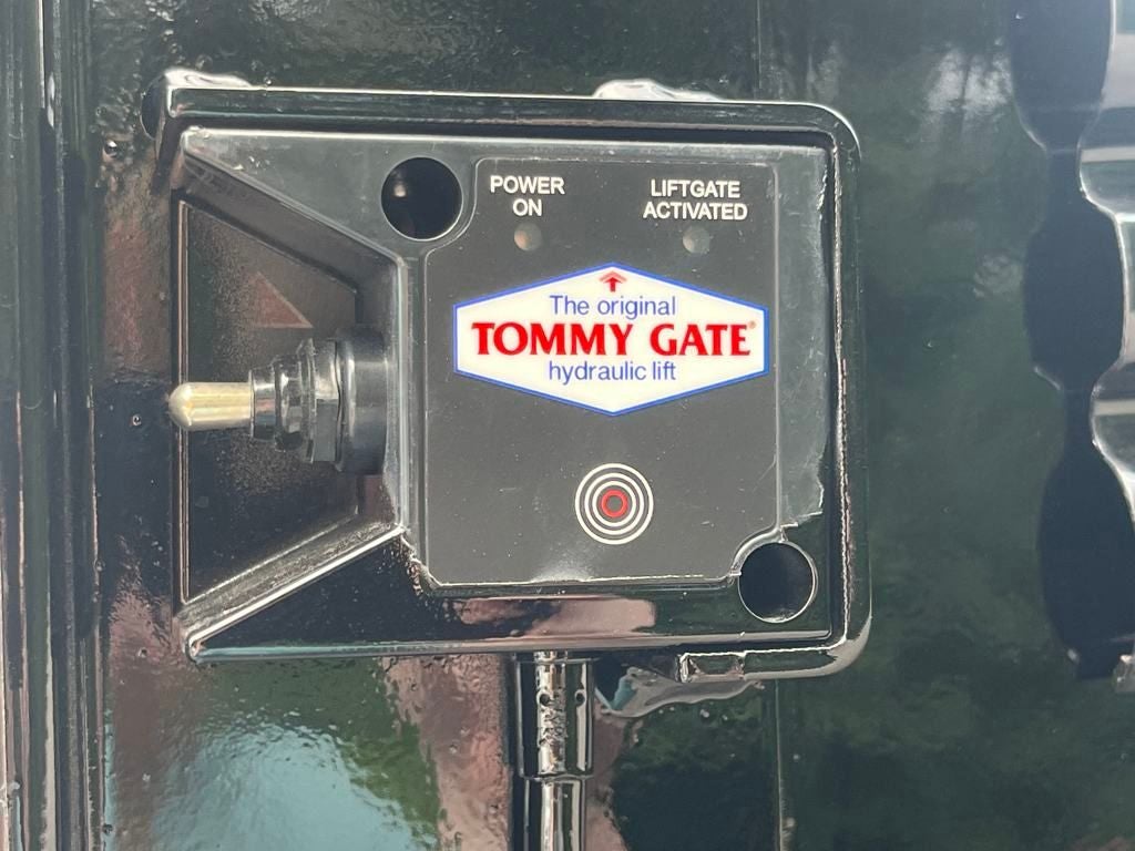 2025 Ford F-350SD XL w/Reading Stake Body w/Tommy Gate