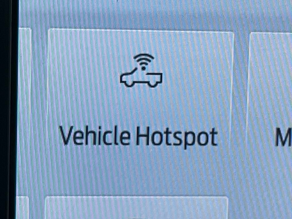 2025 Ford F-350SD XL w/Reading Stake Body w/Tommy Gate