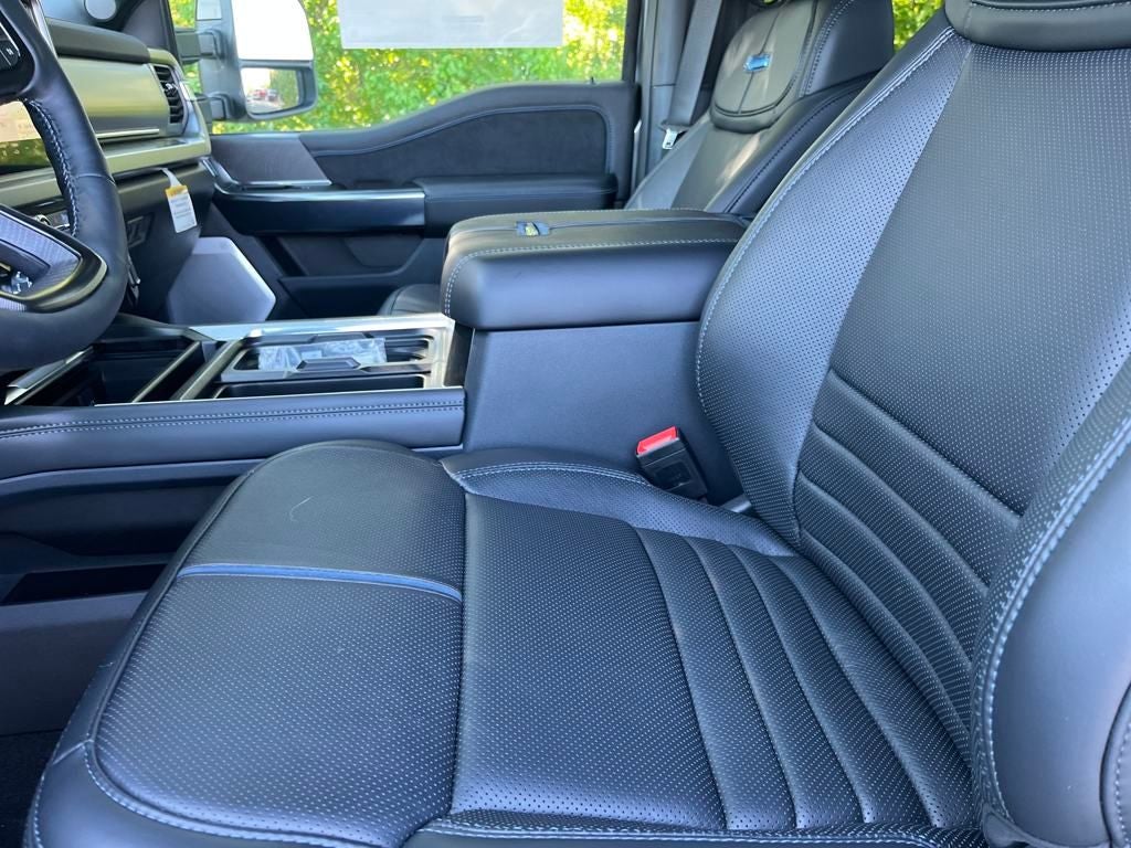 2025 Ford F-350SD Platinum