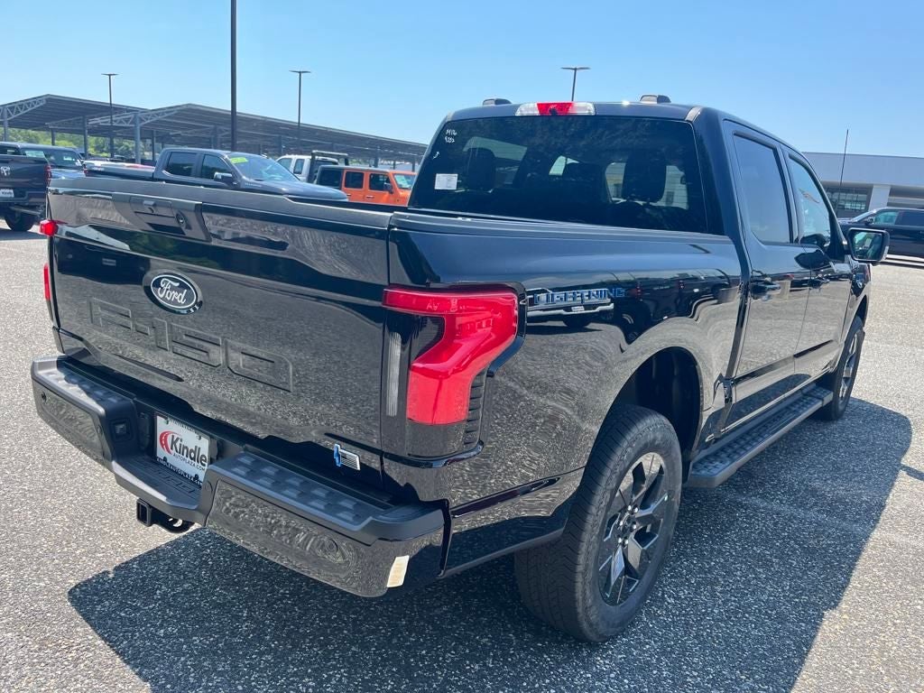 2025 Ford F-150 Lightning Flash