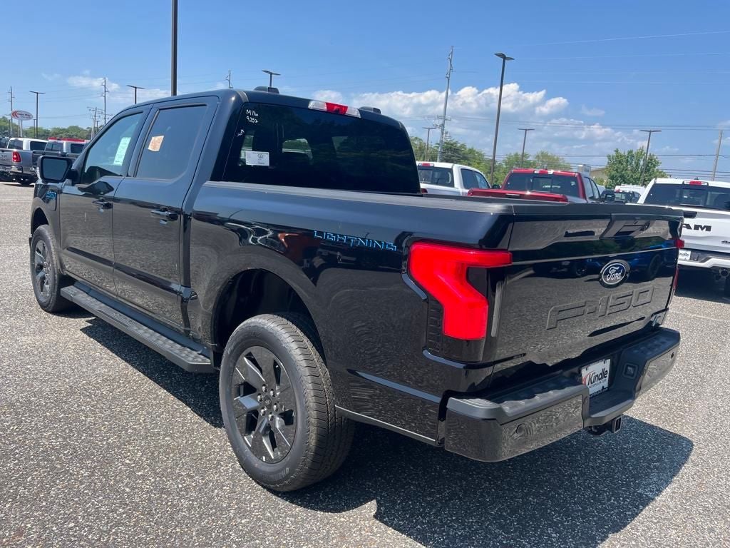 2025 Ford F-150 Lightning Flash