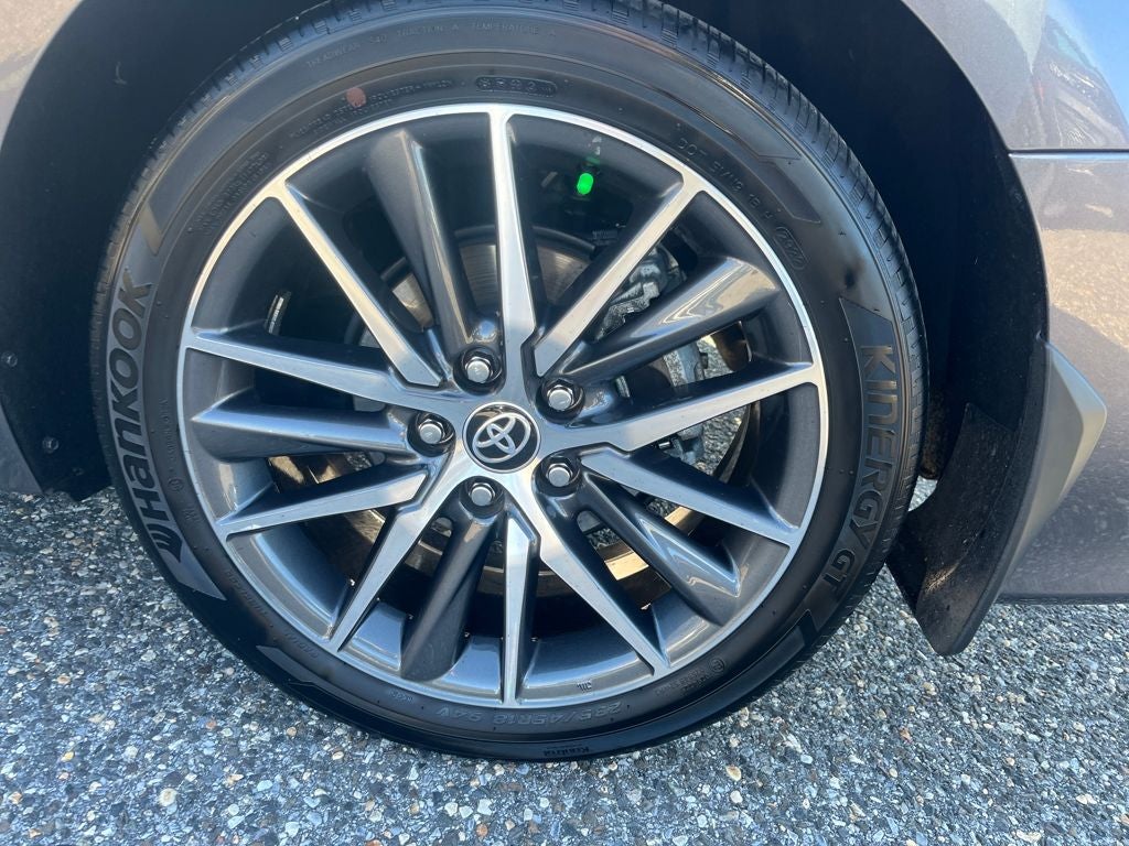 2023 Toyota Camry Hybrid XLE